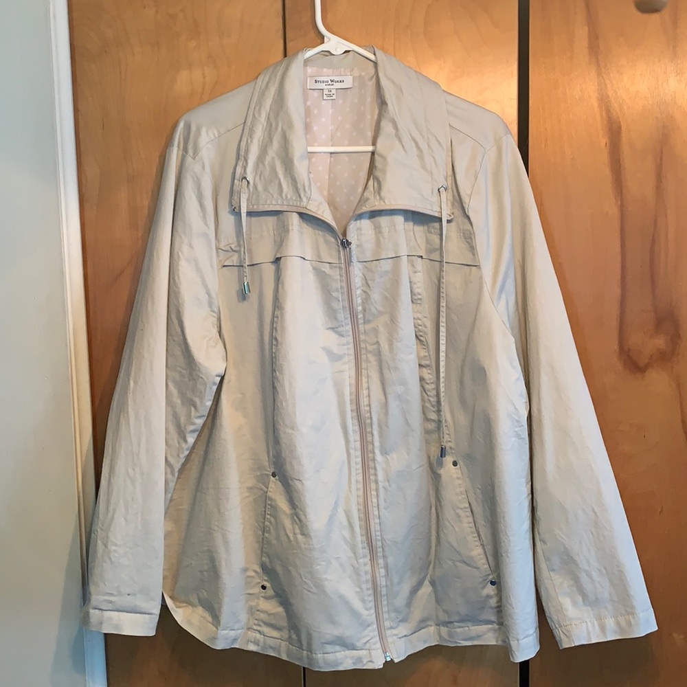 Studio Works woman lightweight jacket